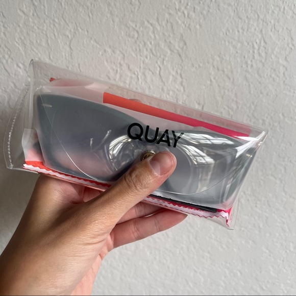 Quay Prove It Sunglasses - Picture 6 of 6